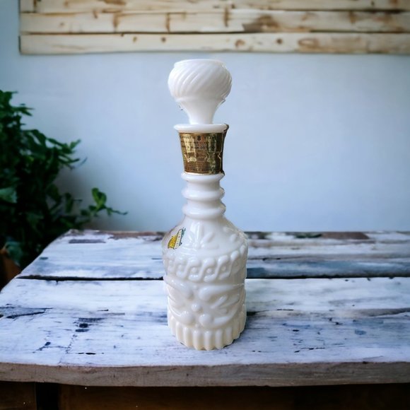 JIM BEAM Vintage PURE WHITE MILK GLASS DECANTER - Picture 1 of 9